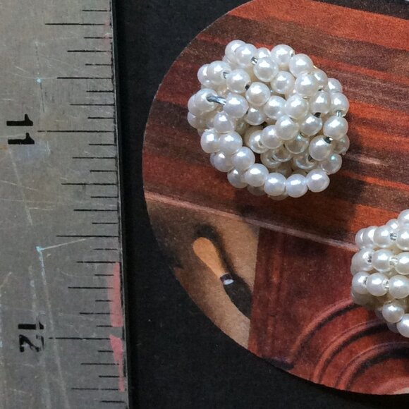 90s Pearl Bead Knot Earrings Timeless Sophisticated Elegance Chic #VintageGlam - Picture 2 of 3